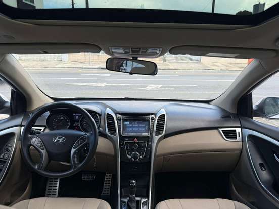 HYUNDAI-I30-1.8 MPI 16V GASOLINA 4P AUTOMATICO HYUNDAI-I30-2015