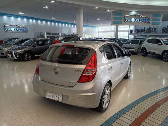HYUNDAI-I30-2.0 MPI 16V GASOLINA 4P AUTOMÁTICO HYUNDAI-I30-2010