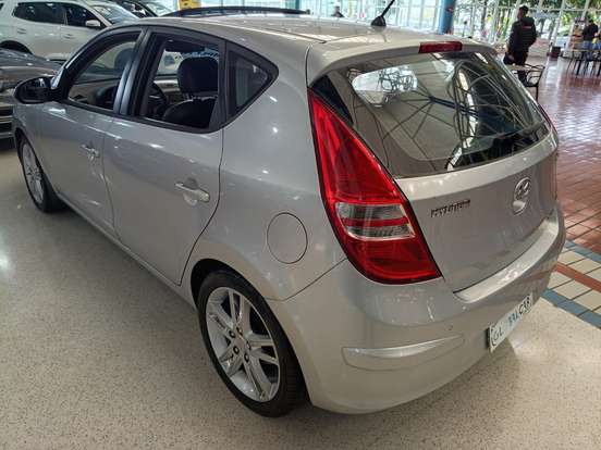 HYUNDAI-I30-2.0 MPI 16V GASOLINA 4P AUTOMÁTICO HYUNDAI-I30-2010