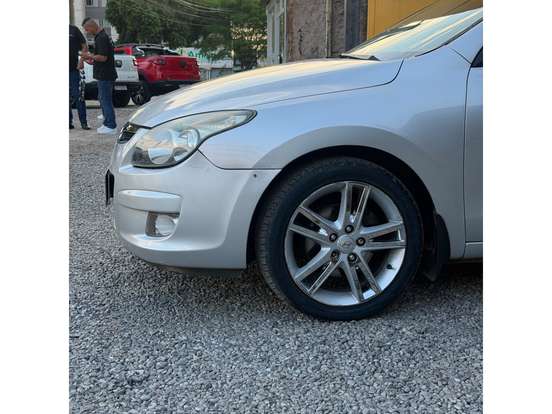HYUNDAI-I30-2009