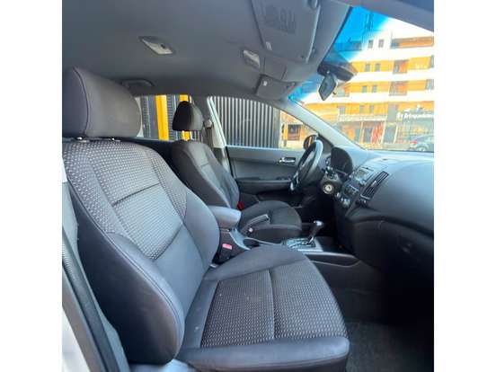 HYUNDAI-I30-2.0 MPI 16V GASOLINA 4P AUTOMÁTICO HYUNDAI-I30-2009