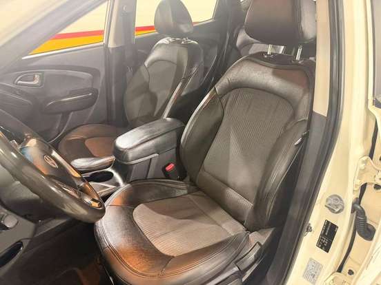 HYUNDAI-IX35-2.0 MPI 4X2 16V FLEX 4P AUTOMÁTICO HYUNDAI-IX35-2011
