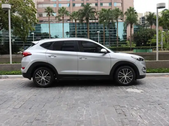 HYUNDAI-TUCSON-1.6 16V T-GDI GASOLINA GL ECOSHIFT HYUNDAI-TUCSON-2017