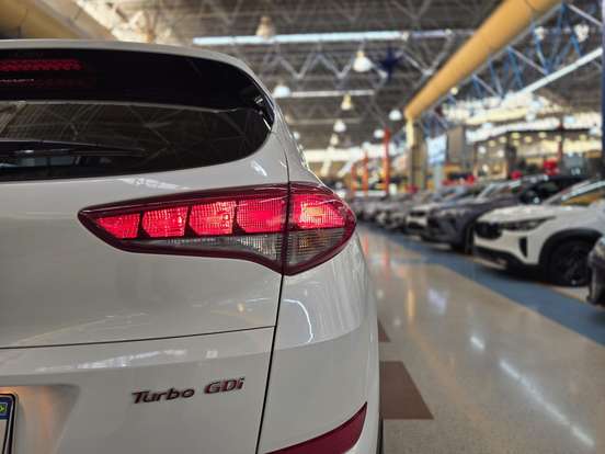 HYUNDAI-TUCSON-2021