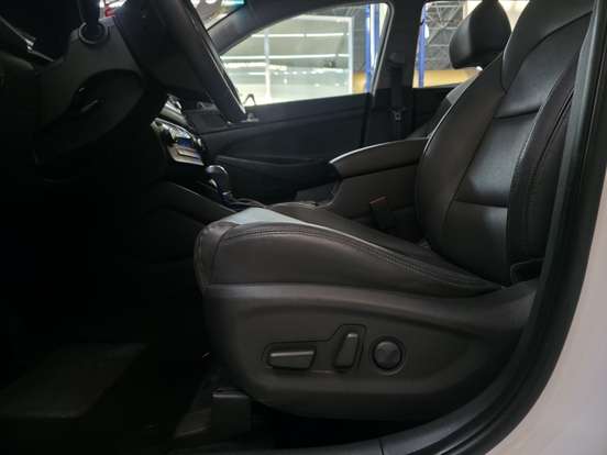 HYUNDAI-TUCSON-2021