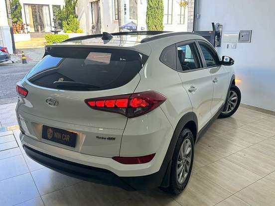 HYUNDAI-TUCSON-2018