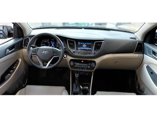 HYUNDAI-TUCSON-2021