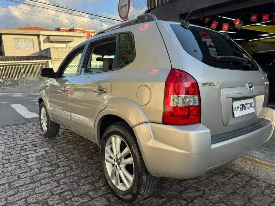 HYUNDAI-TUCSON-2009