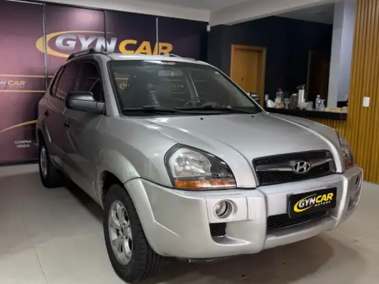 HYUNDAI-TUCSON-2.0 MPFI GL 16V 142CV 2WD GASOLINA 4P AUTOMÁTICO HYUNDAI-TUCSON-2009