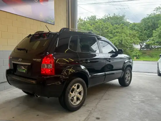 HYUNDAI-TUCSON-2.0 MPFI GLS 16V 143CV 2WD GASOLINA 4P AUTOMÁTICO HYUNDAI-TUCSON-2012