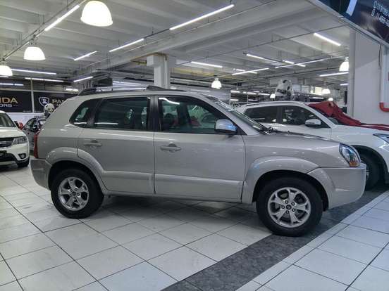 HYUNDAI-TUCSON-2008