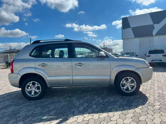 HYUNDAI-TUCSON-2.0 MPFI GL 16V 142CV 2WD GASOLINA 4P MANUAL HYUNDAI-TUCSON-2012