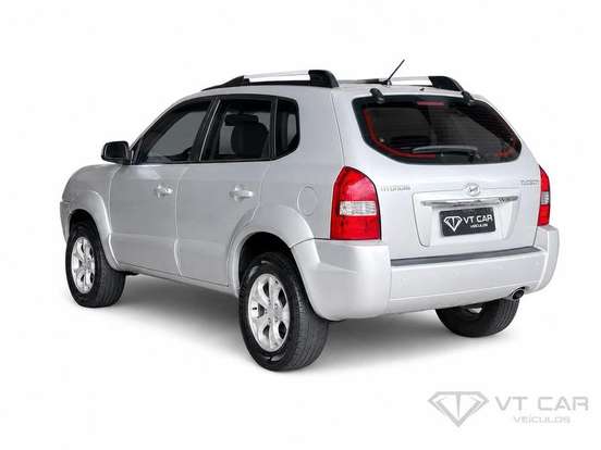 HYUNDAI-TUCSON-2011