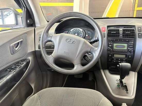 HYUNDAI-TUCSON-2012