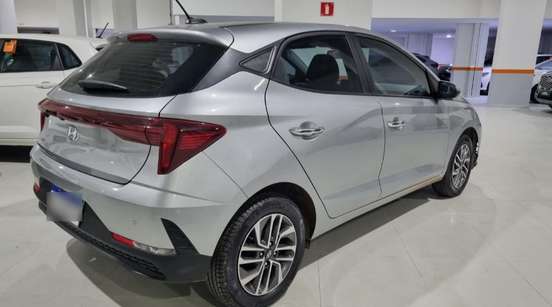 HYUNDAI-HB20-2023