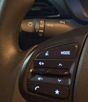 HYUNDAI-HB20-2023
