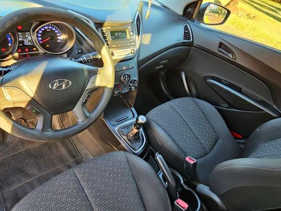 HYUNDAI-HB20-1.0 COMFORT 12V FLEX 4P MANUAL HYUNDAI-HB20-2017