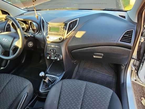 HYUNDAI-HB20-1.0 COMFORT 12V FLEX 4P MANUAL HYUNDAI-HB20-2017