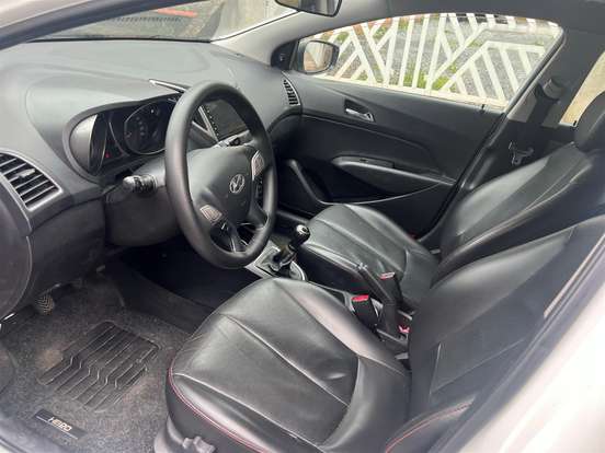 HYUNDAI-HB20-1.0 COPA DO MUNDO 12V FLEX 4P MANUAL HYUNDAI-HB20-2014