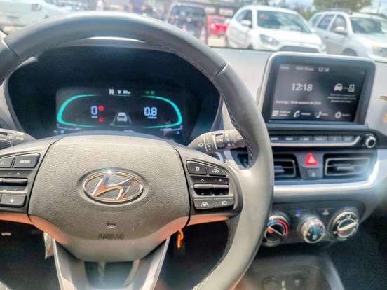 HYUNDAI-HB20-2023