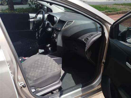 HYUNDAI-HB20-1.6 COMFORT PLUS 16V FLEX 4P AUTOMÁTICO HYUNDAI-HB20-2018