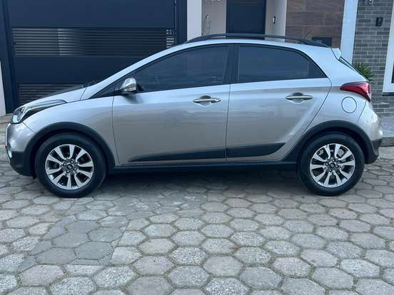 HYUNDAI-HB20X-1.6 16V STYLE FLEX 4P AUTOMÁTICO HYUNDAI-HB20X-2016