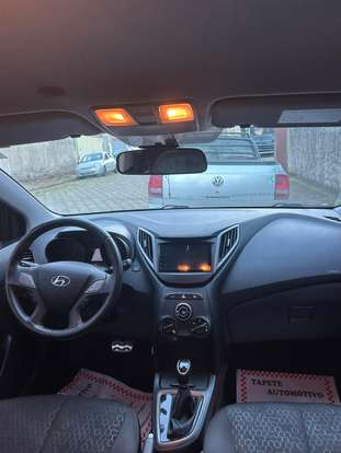 HYUNDAI-HB20X-2016