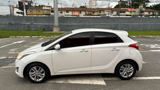 HYUNDAI-HB20-2013