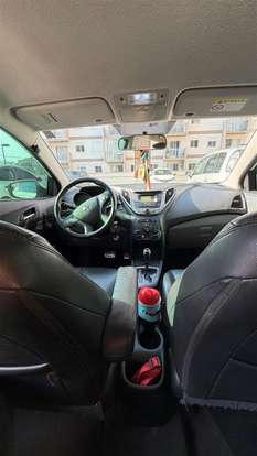 HYUNDAI-HB20-2013
