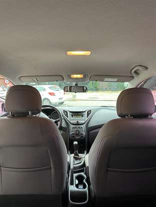 HYUNDAI-HB20-2012