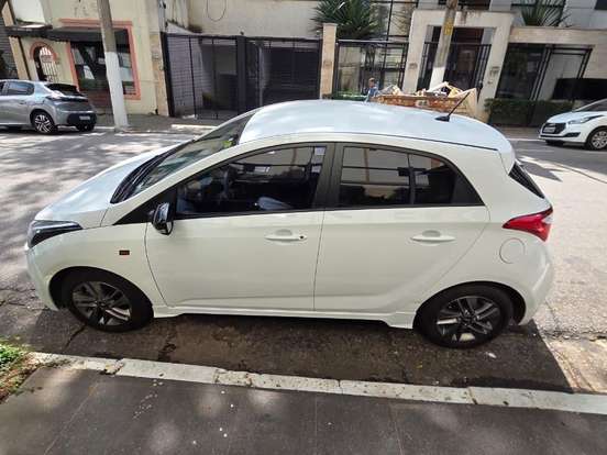 HYUNDAI-HB20-1.6 SPICY 16V FLEX 4P MANUAL HYUNDAI-HB20-2015