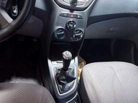 HYUNDAI-HB20S-1.6 COMFORT PLUS 16V FLEX 4P MANUAL HYUNDAI-HB20S-2015