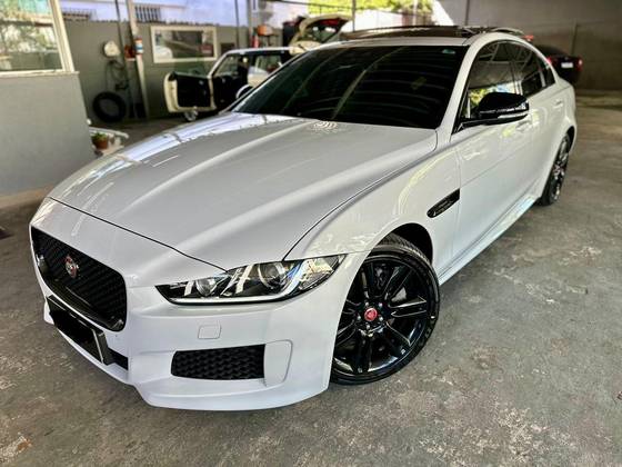 JAGUAR XE 2.0 16V INGENIUM P250 GASOLINA R-SPORT 4P AUTOMÁTICO