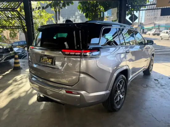 JEEP-COMMANDER-2023