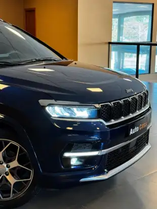 JEEP-COMMANDER-2023