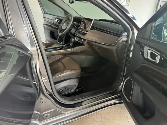 JEEP-COMMANDER-2022