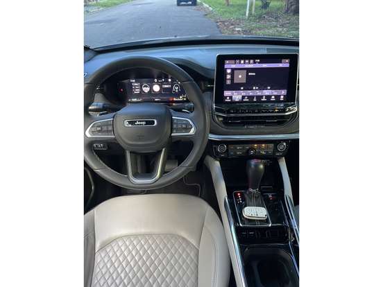 JEEP-COMMANDER-2022