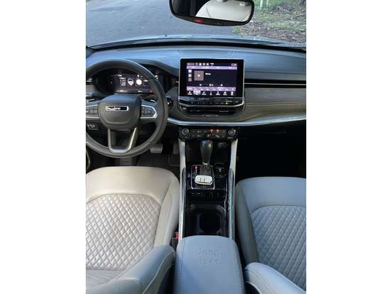 JEEP-COMMANDER-2022
