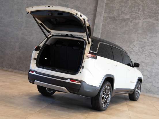 JEEP-COMMANDER-2023