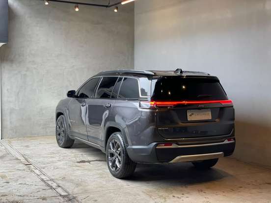 JEEP-COMMANDER-2025