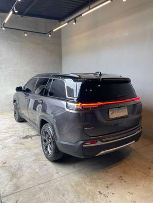 JEEP-COMMANDER-2025