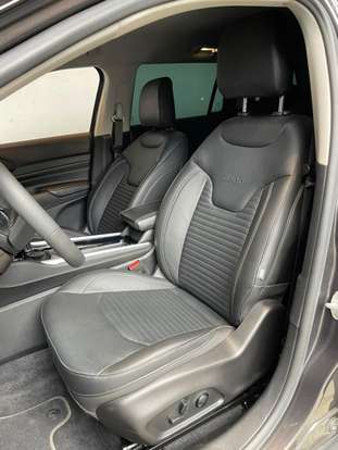 JEEP-COMMANDER-2025