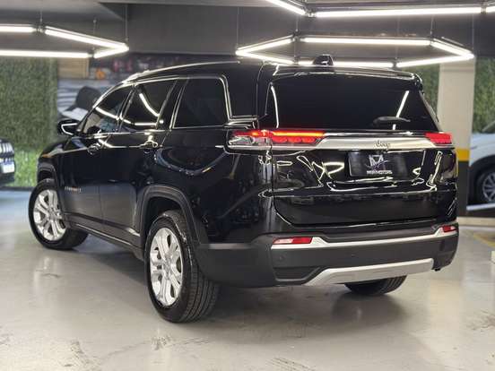JEEP-COMMANDER-2023