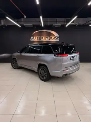 JEEP-COMMANDER-2024