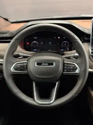 JEEP-COMMANDER-2024
