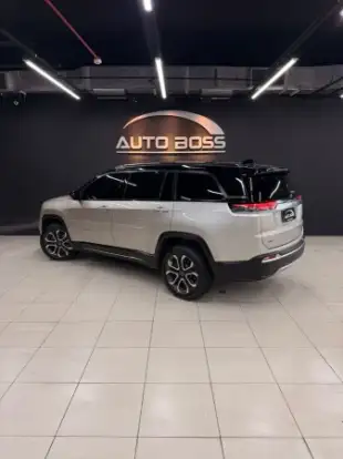 JEEP-COMMANDER-2022