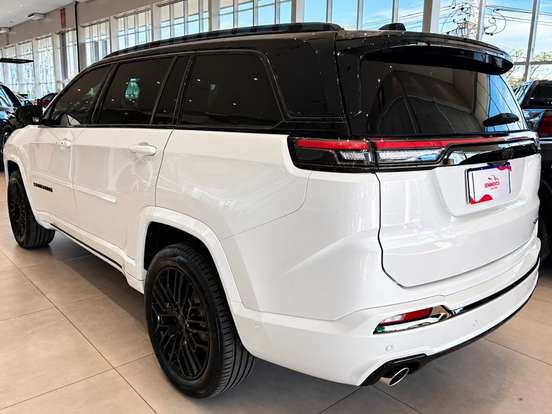 JEEP-COMMANDER-2.0 HURRICANE 4 TURBO GASOLINA BLACKHAWK AT9 JEEP-COMMANDER-2025