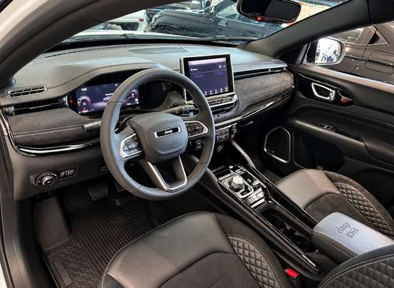 JEEP-COMMANDER-2025