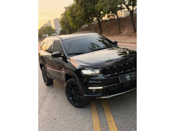 JEEP COMMANDER 2.0 HURRICANE 4 TURBO GASOLINA BLACKHAWK AT9