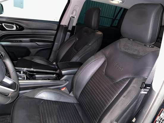 JEEP-COMMANDER-2024